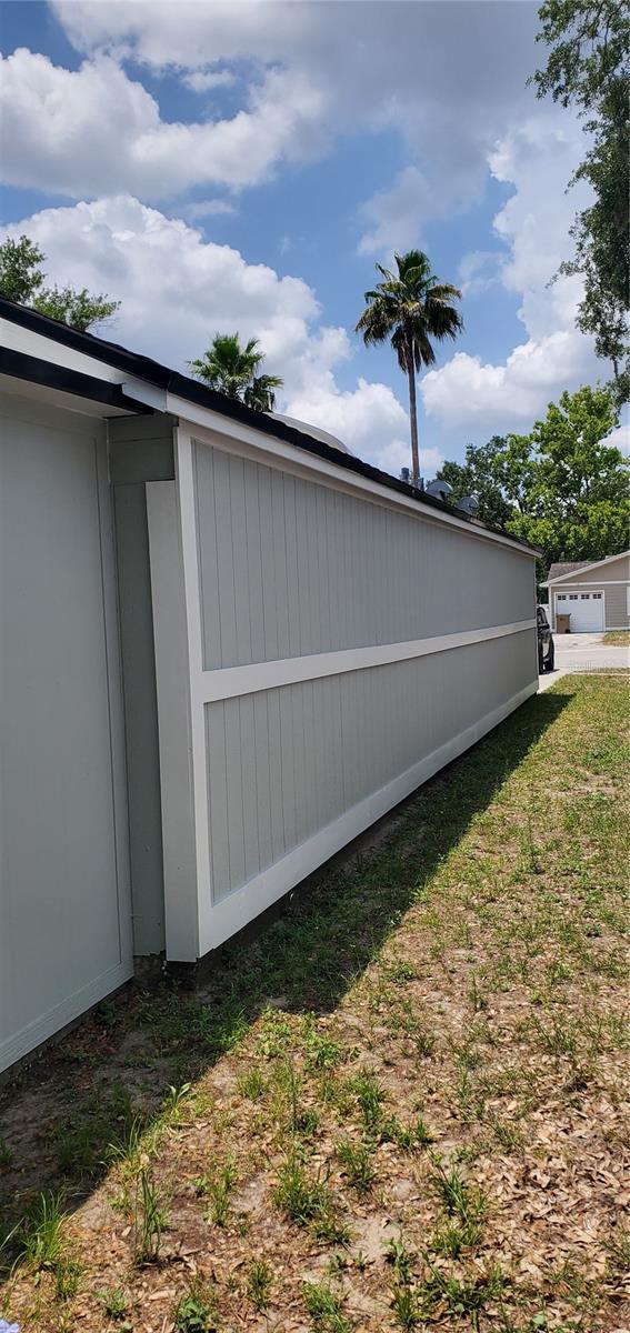 8207 Volusia Pl, Tampa, FL 33637 - view of side of property