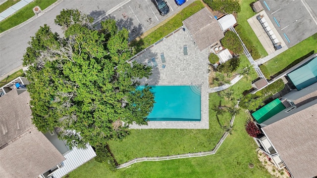 9050 Lake Place Ln, Tampa, FL 33634 - bird's eye view of a pool