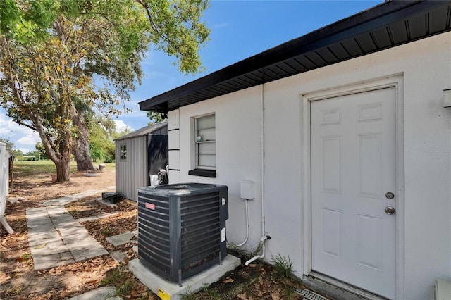 2219 Summit View Dr, Valrico, FL 33596 - exterior view of central AC
