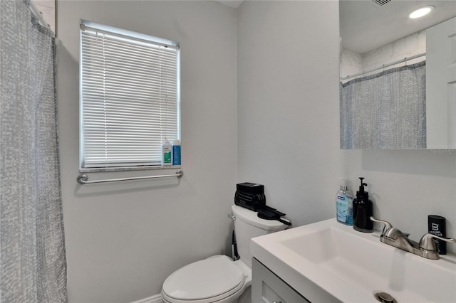 2219 Summit View Dr, Valrico, FL 33596 - bathroom featuring toilet, vanity, and a shower with curtain