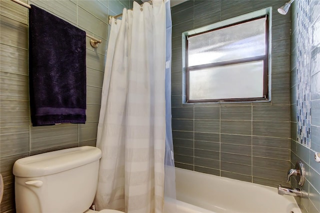 2913 Fig Ct, Palm Harbor, FL 34684 - full bathroom with shower / bath combo, toilet, and tile walls