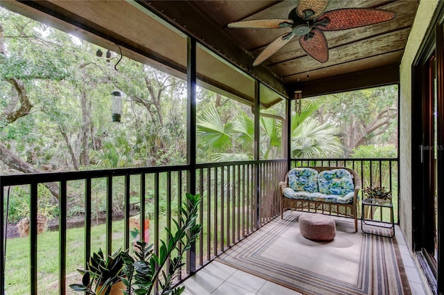 2913 Fig Ct, Palm Harbor, FL 34684 - sunroom / solarium with ceiling fan