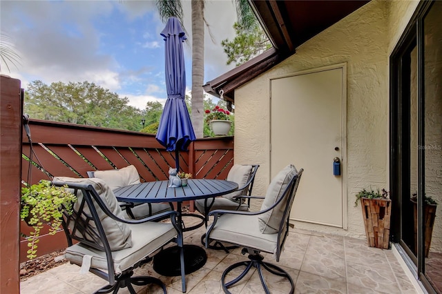 2913 Fig Ct, Palm Harbor, FL 34684 - view of patio