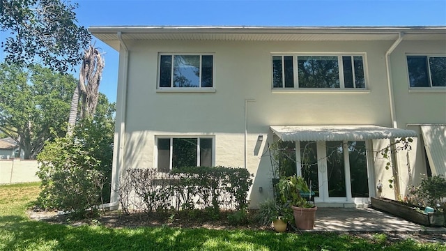4560 Overlook Dr NE Unit 168, Saint Petersburg, FL 33703 - photo 1