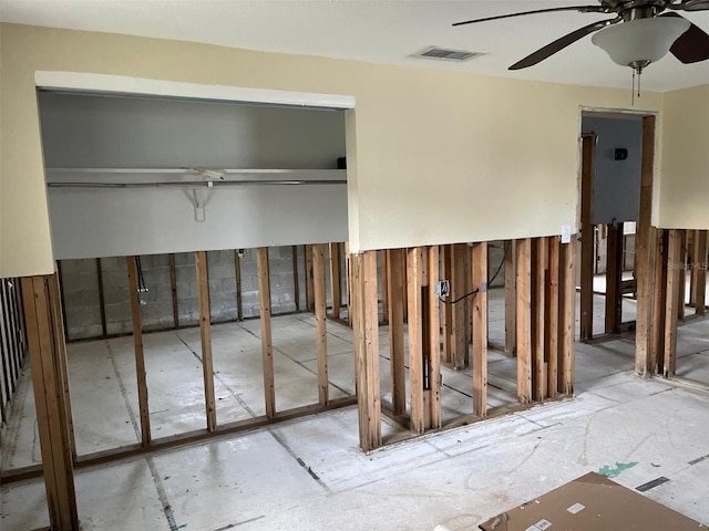 1500 Ohio Ave NE, Saint Petersburg, FL 33703 - unfurnished bedroom featuring a closet and a ceiling fan