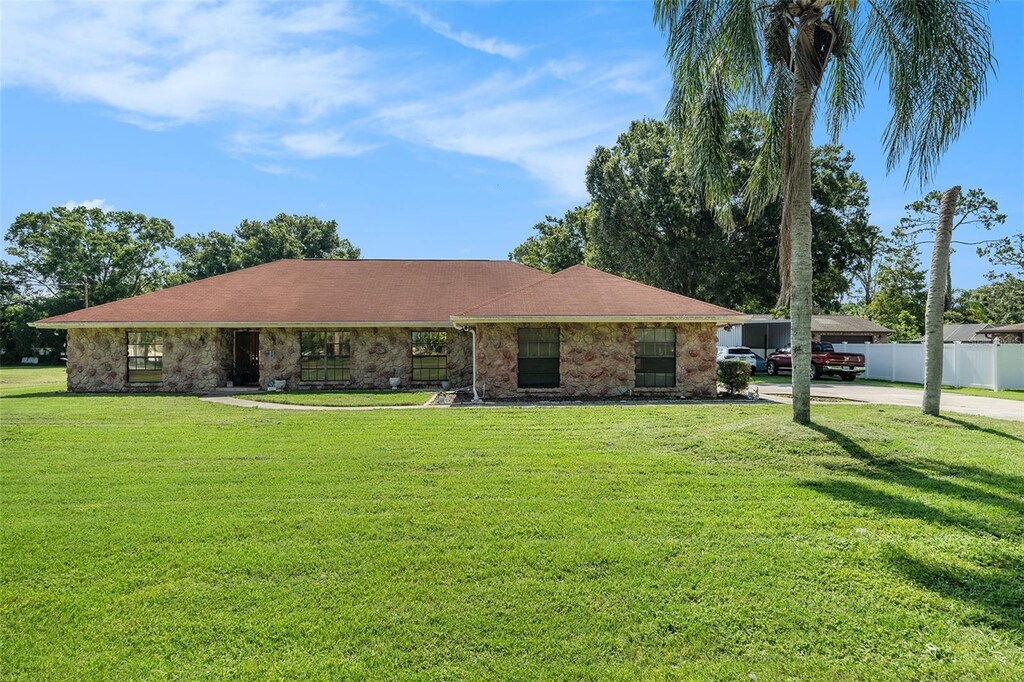 7907 Pat Blvd, Tampa, FL 33615 - photo 1