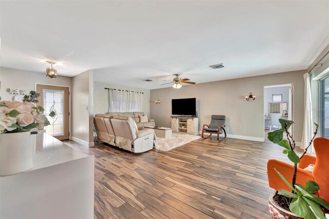 8740 15th St N, Saint Petersburg, FL 33702 - photo 7
