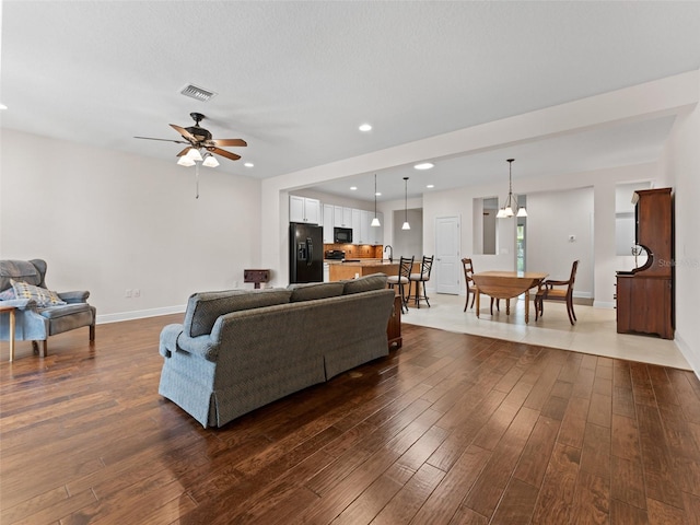 6820 Muncaster Ct, Tampa, FL 33625 - photo 6