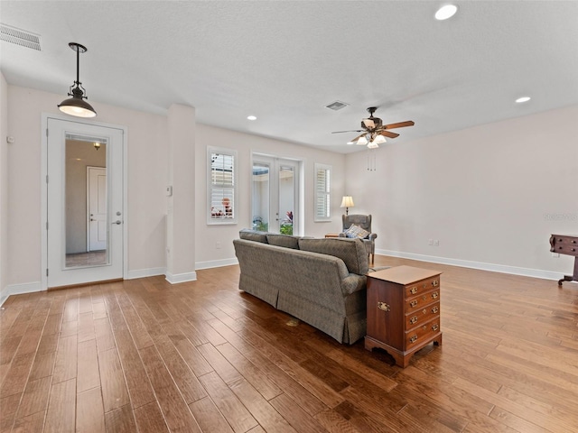6820 Muncaster Ct, Tampa, FL 33625 - photo 7