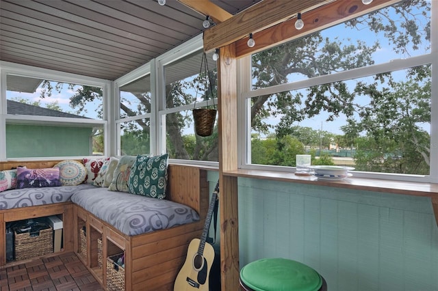 854 77th Ave N, Saint Petersburg, FL 33702 - sunroom / solarium featuring healthy amount of natural light