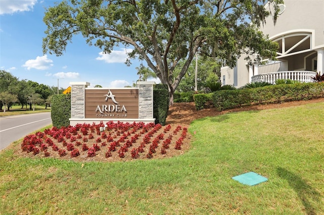330 Woods Landing Trl, Oldsmar, FL 34677 - community / neighborhood sign featuring a yard