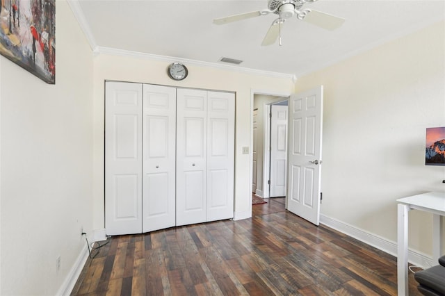 330 Woods Landing Trl, Oldsmar, FL 34677 - unfurnished bedroom featuring ornamental molding, wood finished floors, baseboards, a closet, and ceiling fan