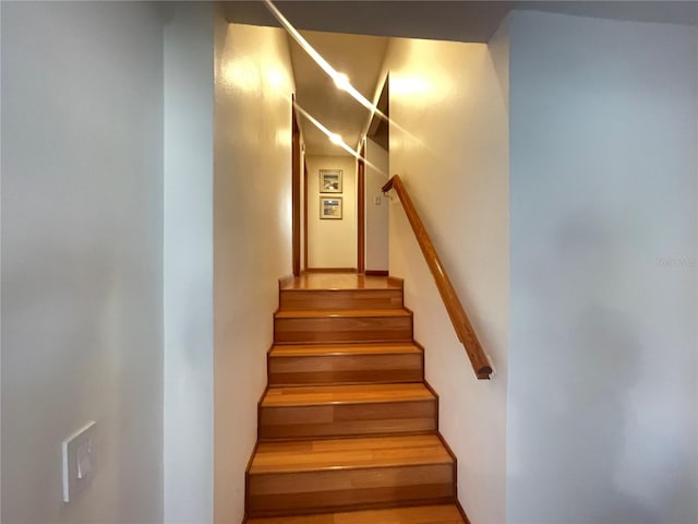 6073 115th Ave N, Pinellas Park, FL 33782 - view of staircase