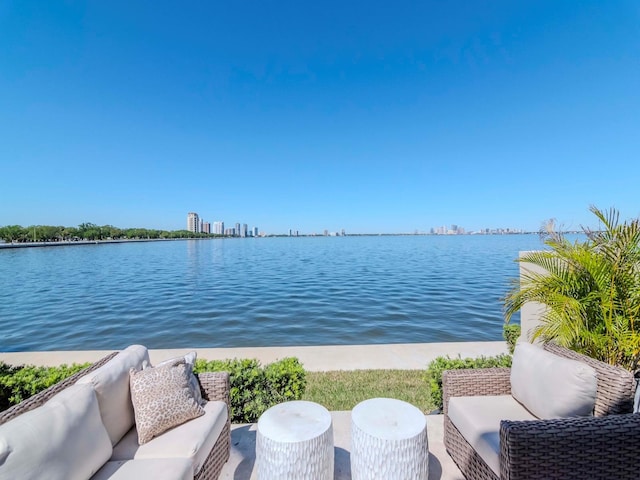 2807 W Hawthorne Rd Unit 11, Tampa, FL 33611 - water view