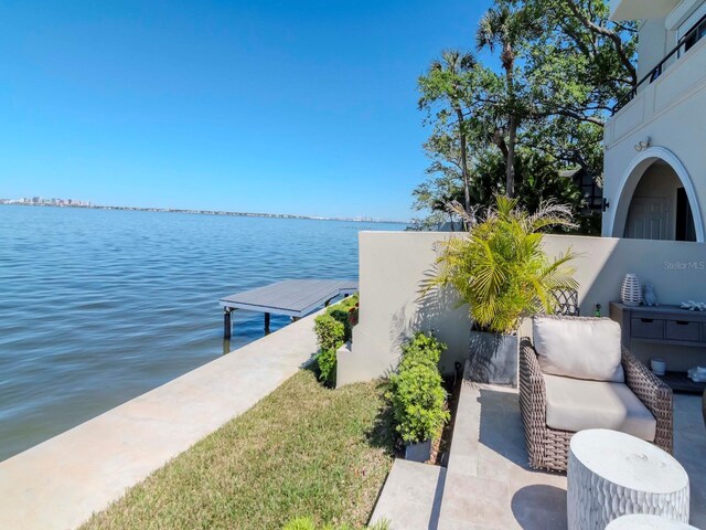2807 W Hawthorne Rd Unit 11, Tampa, FL 33611 - water view with a boat dock