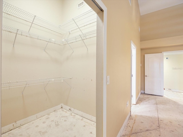 view of spacious closet