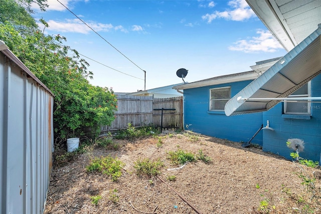 3621 Beacon Square Dr, Holiday, FL 34691 - view of yard with fence
