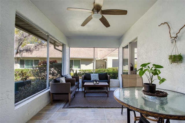 2870 Rampart Cir, Clearwater, FL 33761 - sunroom / solarium featuring a ceiling fan and outdoor lounge area
