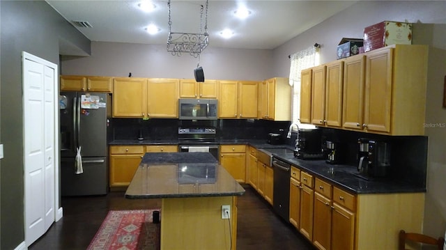3914 Roswell Pl, Land O Lakes, FL 34639 - photo 3