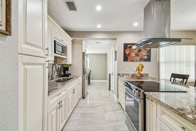 8006 Tanglewood Ln, Tampa, FL 33615 - photo 11