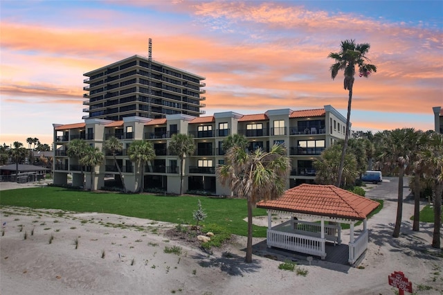 7564 Bayshore Dr Unit 302, Treasure Island, FL 33706 - view of building exterior