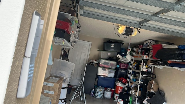 8423 Edgewater Place Blvd, Tampa, FL 33615 - storage with a garage