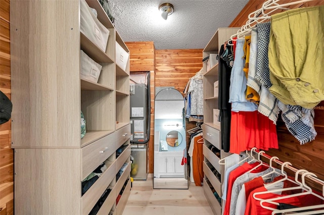2003 Cordova Grn, Seminole, FL 33777 - spacious closet featuring water heater