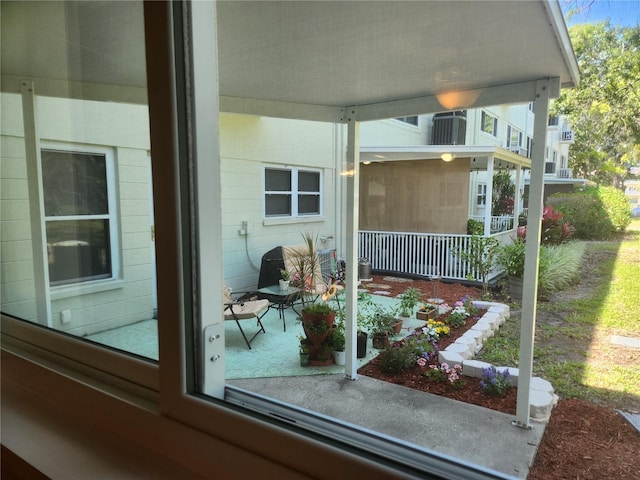 2293 Swedish Dr Unit 11, Clearwater, FL 33763 - detailed view of concrete block siding