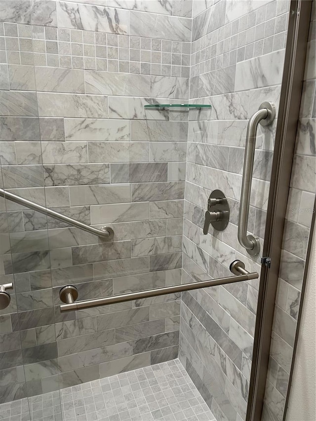 2293 Swedish Dr Unit 11, Clearwater, FL 33763 - bathroom featuring a shower stall