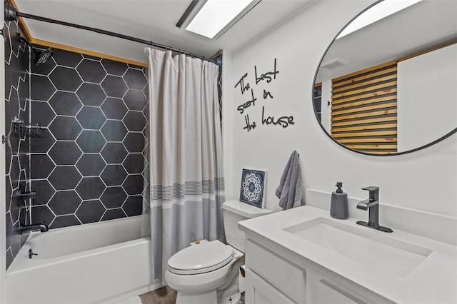 9821 113th St Unit 201, Seminole, FL 33772 - full bath with toilet, shower / bath combination with curtain, and vanity