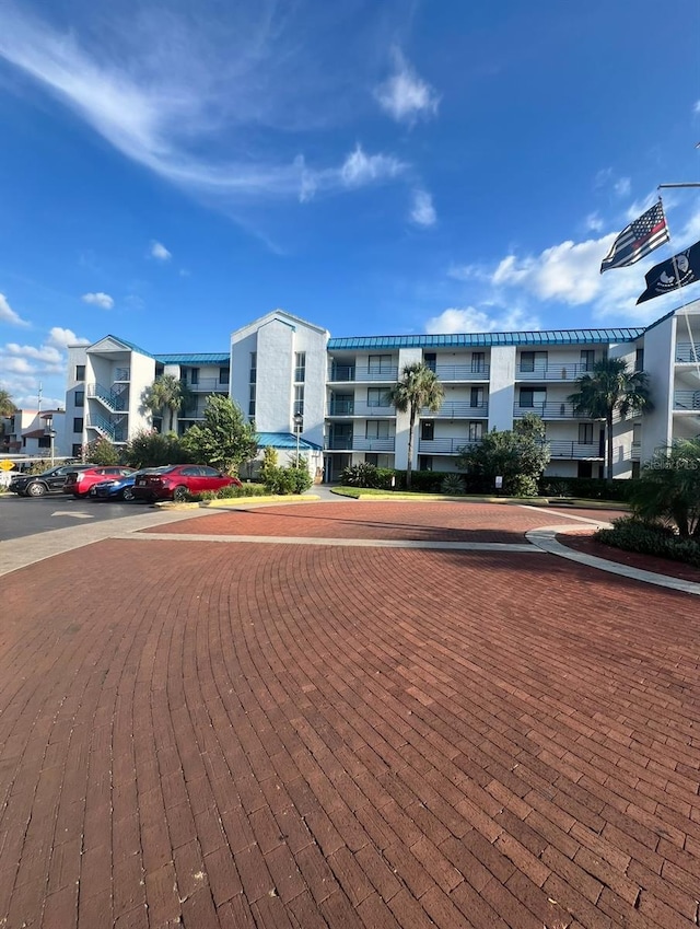 2424 W Tampa Bay Blvd Unit 203, Tampa, FL 33607 - view of apartment building / complex