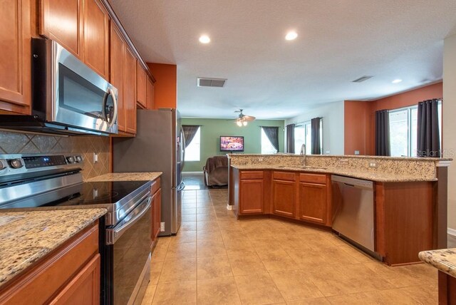 18424 Cypress Bay Pkwy, Land O Lakes, FL 34638 - photo 14