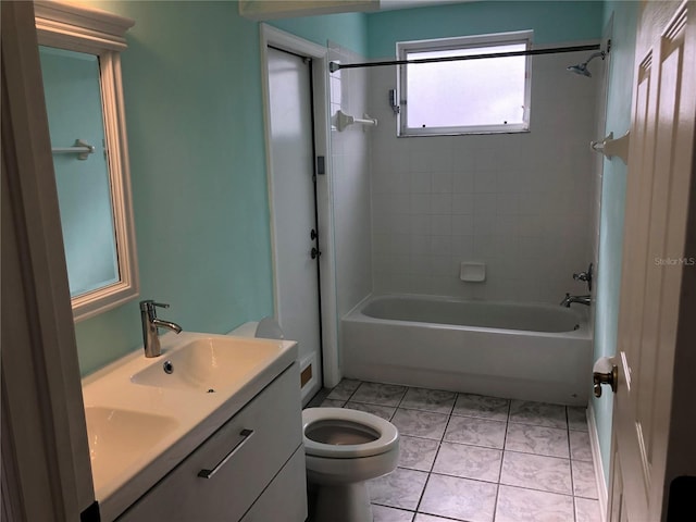 4512 River Overlook Dr, Valrico, FL 33596 - bathroom featuring toilet, shower / bathtub combination, and double vanity