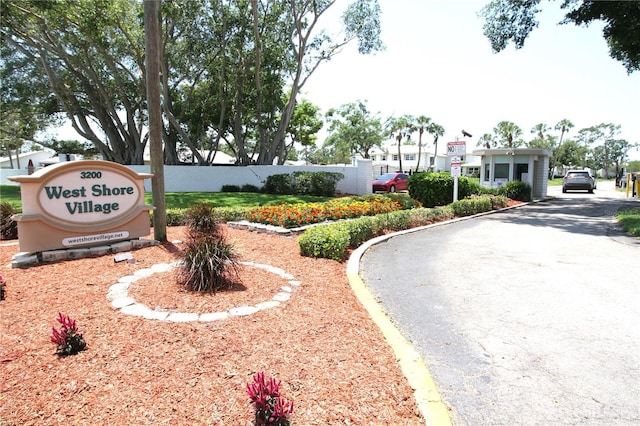 view of community / neighborhood sign