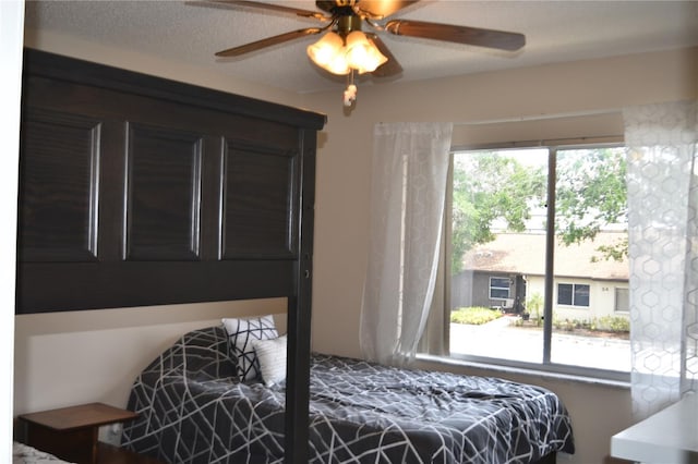 bedroom with a ceiling fan