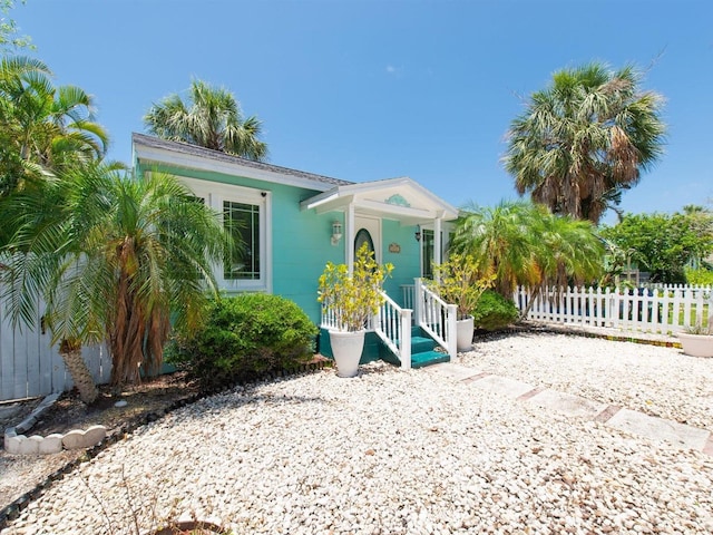 3031 56th St S, Gulfport, FL 33707 - view of front facade featuring fence