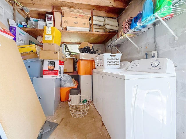 1221 E Hamilton Ave, Tampa, FL 33604 - washroom with independent washer and dryer