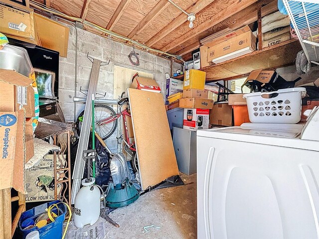 1221 E Hamilton Ave, Tampa, FL 33604 - storage with washer / clothes dryer
