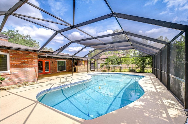 2524 Laurelwood Ln, Valrico, FL 33596 - swimming pool featuring a patio area