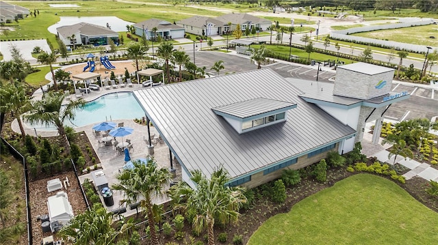 bird's eye view of a pool area