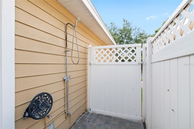 14648 Bournemouth Rd, Tampa, FL 33626 - photo 32