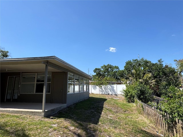 5813 Oxford Dr, Tampa, FL 33615 - photo 42