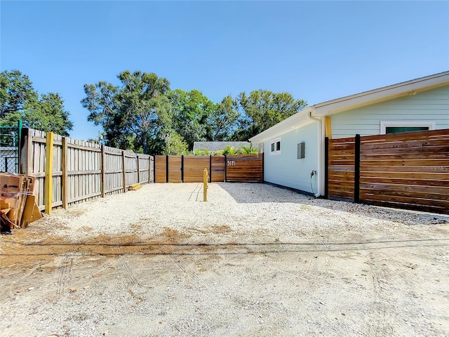 5111 28th Ave N, Saint Petersburg, FL 33710 - view of yard with fence
