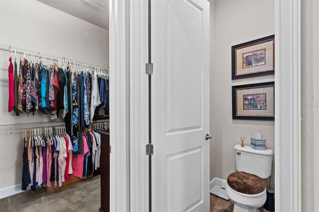 4195 Barletta Ct, Wesley Chapel, FL 33543 - bathroom featuring a walk in closet
