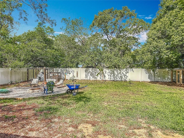 view of yard with a patio area