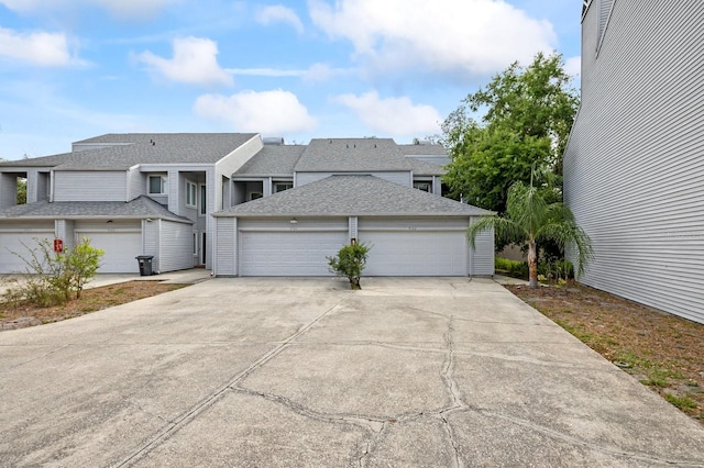 9722 Tiffany Oaks Ln, Tampa, FL 33612 - townhome / multi-family property with roof with shingles