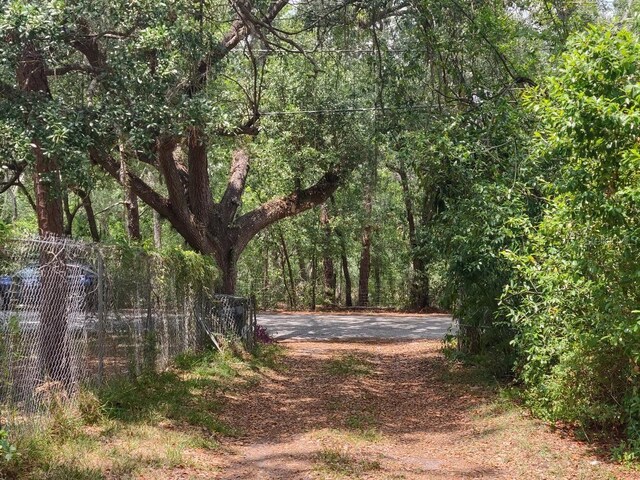 1819 Sinclair Hills Rd, Lutz, FL 33549