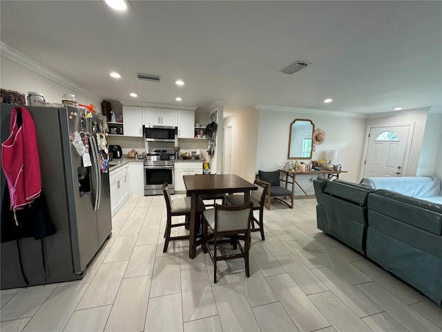 7102 Reindeer Rd, Tampa, FL 33619 - photo 8