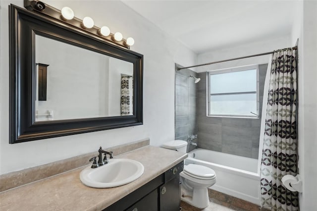 503 Holt Cir, Winter Haven, FL 33880 - full bathroom featuring vanity, toilet, and shower / bath combo