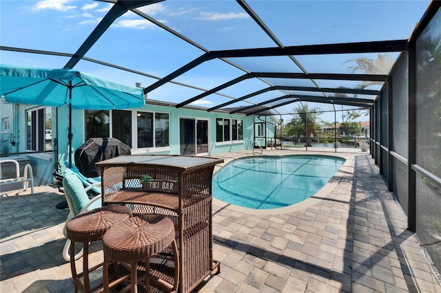 6530 Manila Palm Way, Apollo Beach, FL 33572 - swimming pool featuring a patio area and glass enclosure